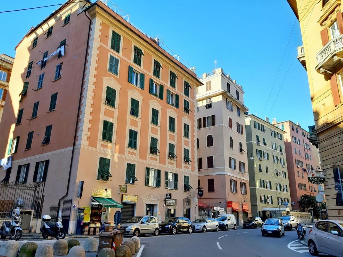 A Due Passi Da Bed & Breakfast Genoa Luaran gambar